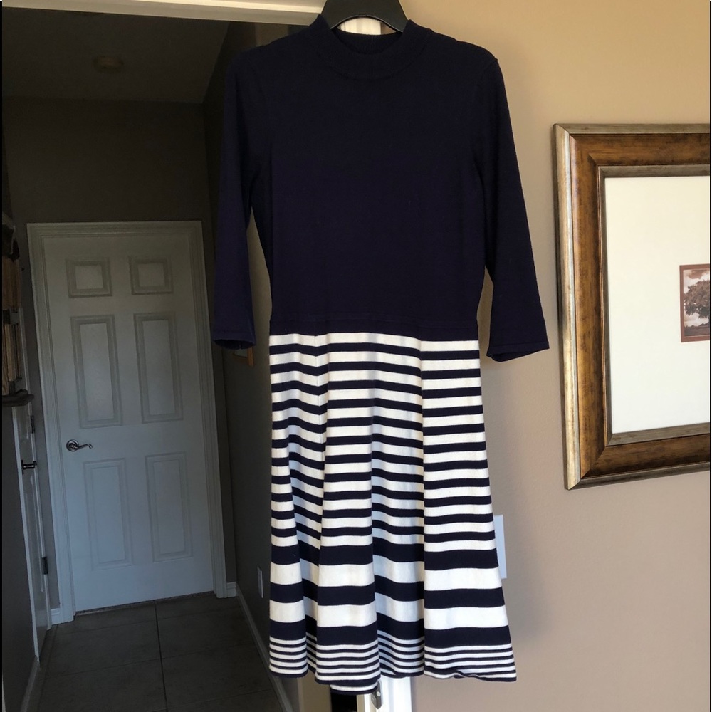 Downeast size M knit drop waist 3/4 sleeve dress